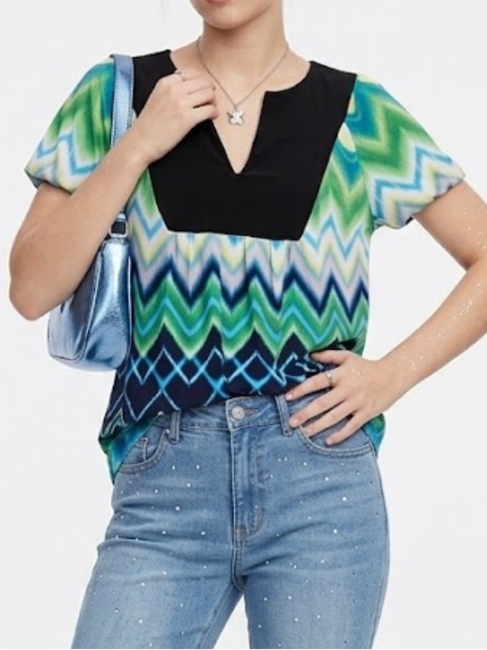 Notations Y2K 2000’s Women’s Green and Blue Chevron Print V-Neck Blouse Size XL